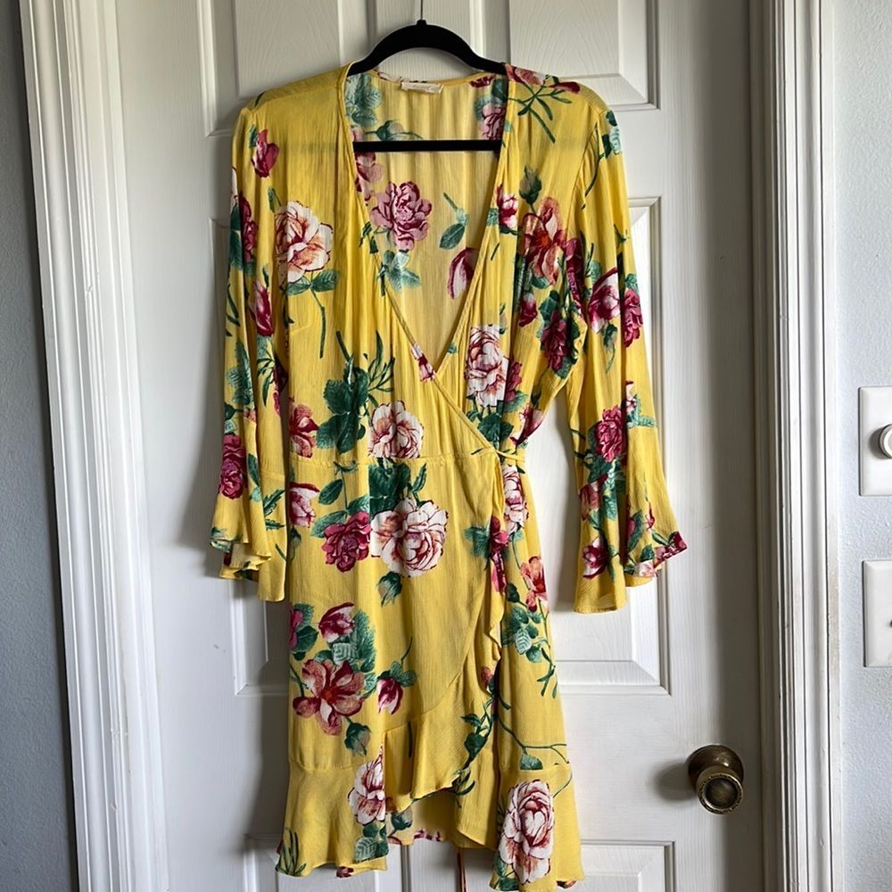 Oddy Floral Wrap Dress